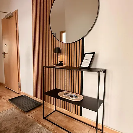 Zentrales Design-apartment - Fast Wifi - Smarttv - 4 Personen Lejlighed