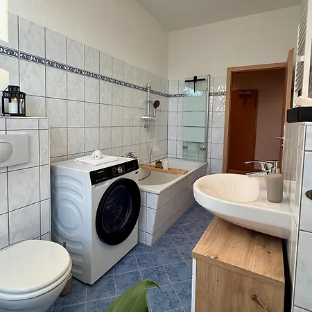 Zentrales Design-apartment - Fast Wifi - Smarttv - 4 Personen *