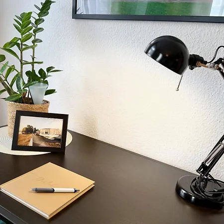 Stilvolles Eigenstaendiger Check-in Appartement Dessau-Rosslau